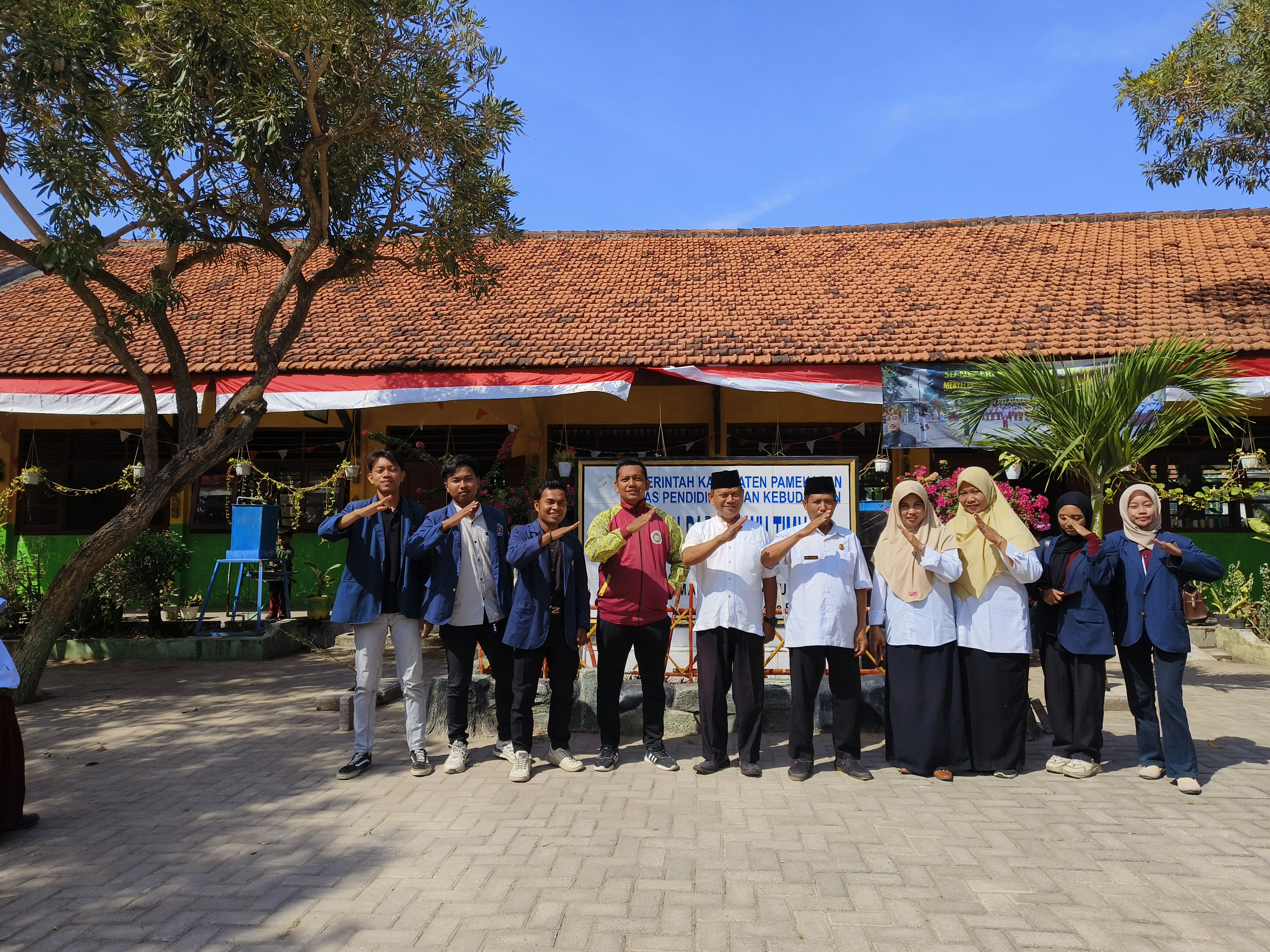 DESA PADEMAWU TIMUR