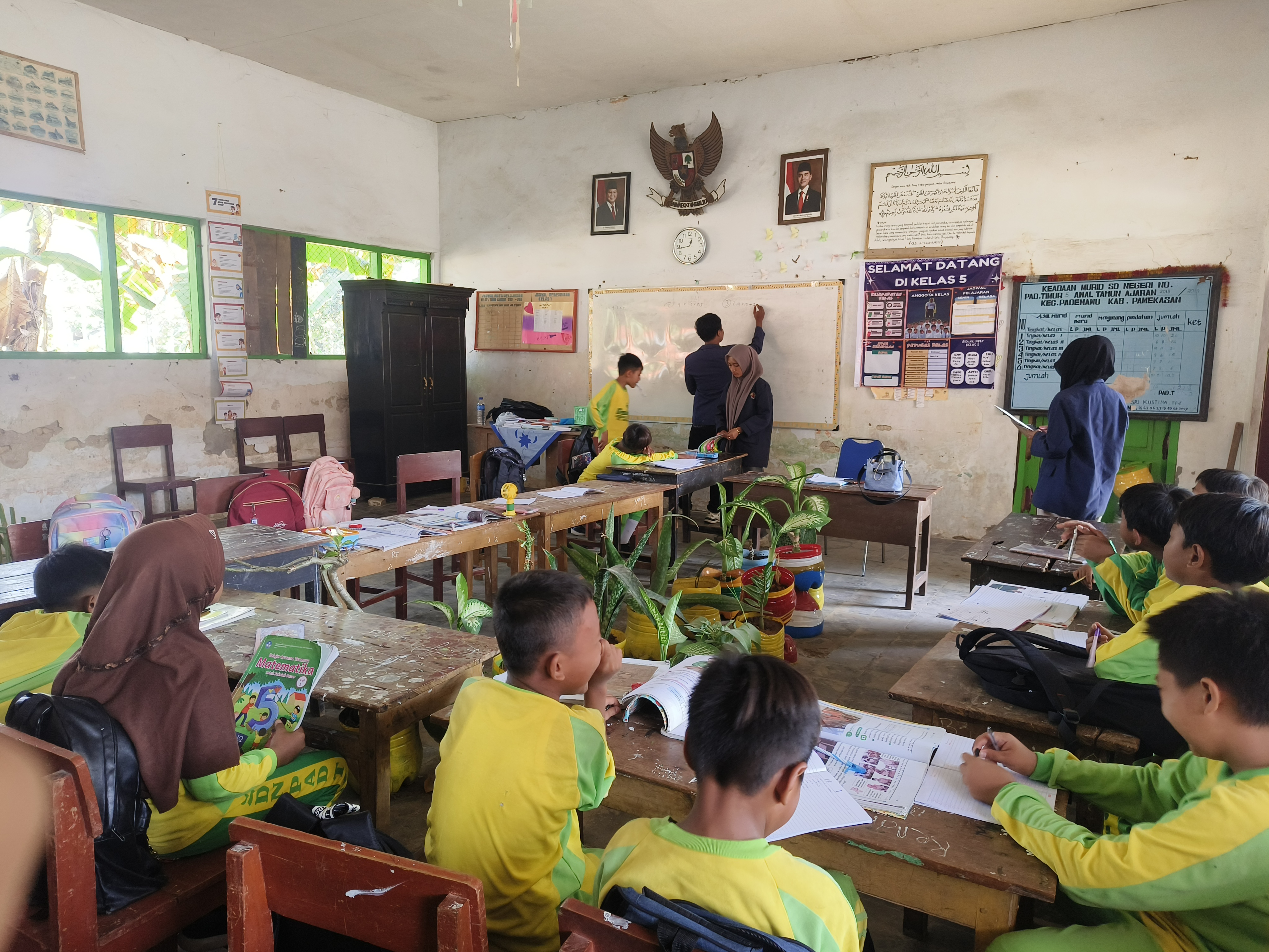 DESA PADEMAWU TIMUR